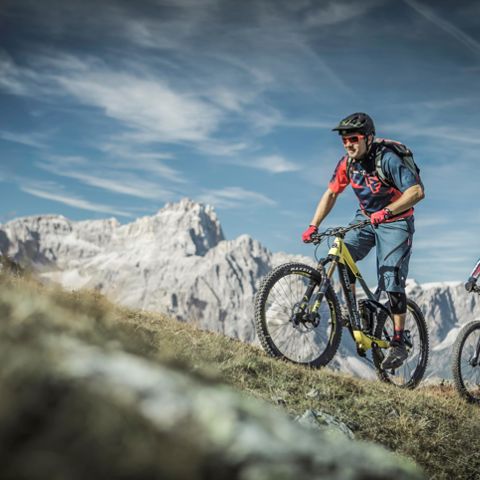 Offerte Dobbiaco: Dolomiti Superbike - Sport per Lui & Benessere per Lei