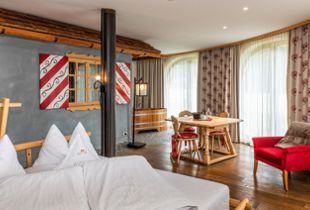 The Suite Lodge Jürgen recalls a traditional farmer's suite and can house up to three people