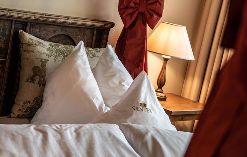 Das romantische Himmelbett der Romantik Suite Lodge