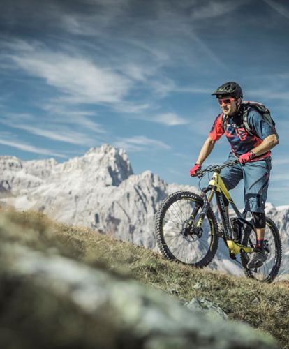 Last Minute Toblach: Dolomiti Superbike - Sport für Ihn & Wellness für Sie