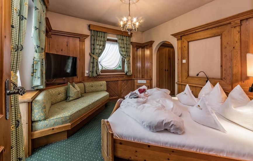 Double Room Alpenrose in Tyrolean Style