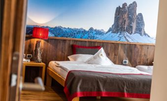 Saskia's love for nature and the mountains is mirrored also in her Suite Lodge