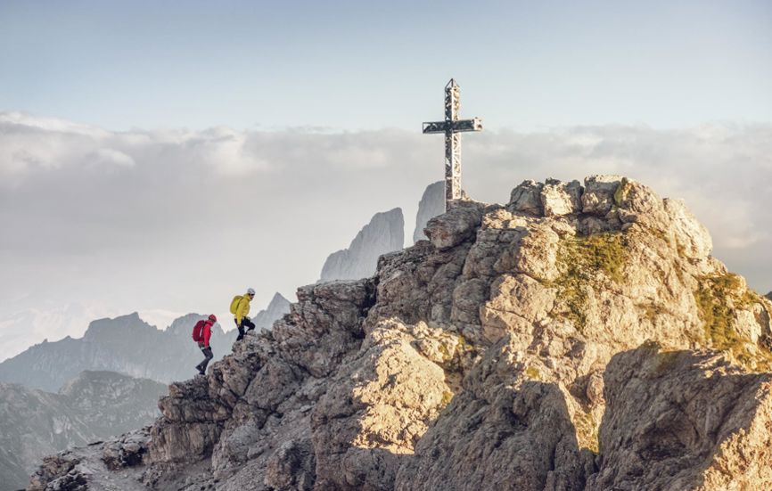 Climbing to the peak of the Gran Cir