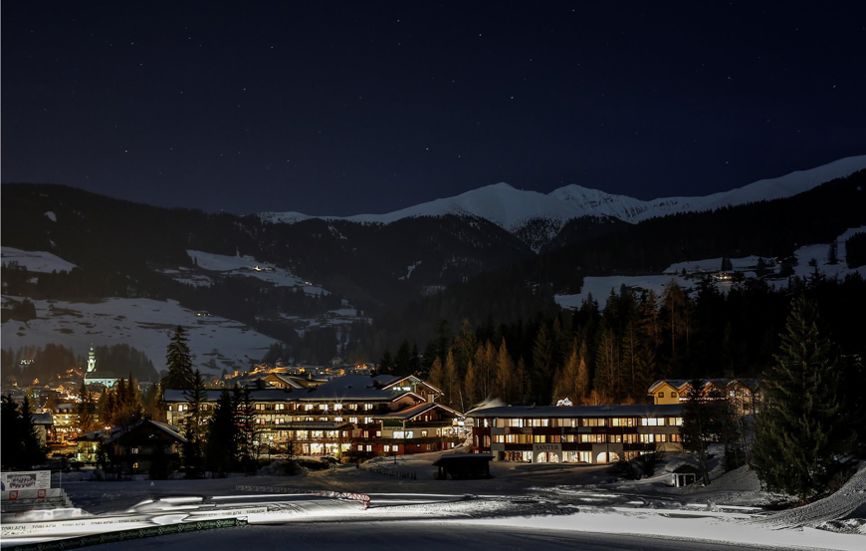 Hotel Santer in der Nacht