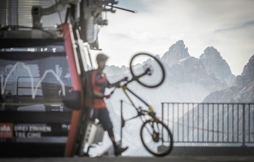 Mit dem Rad in der Seilbahn