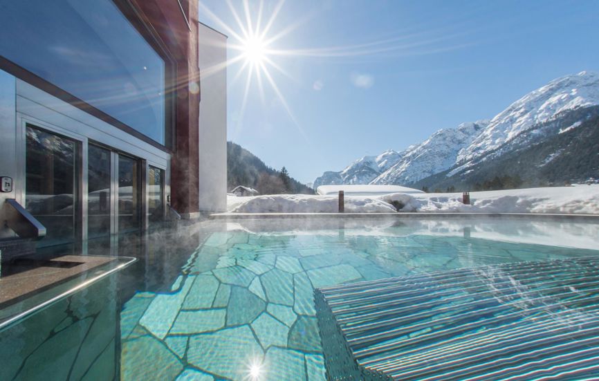 Hotel with pool in Toblach in winter