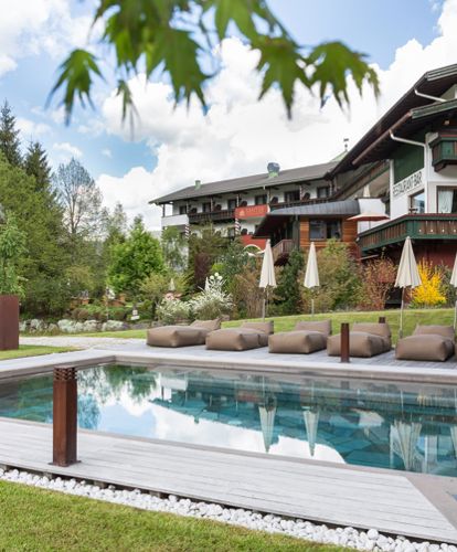 Hotel Santer in Toblach mit Pool