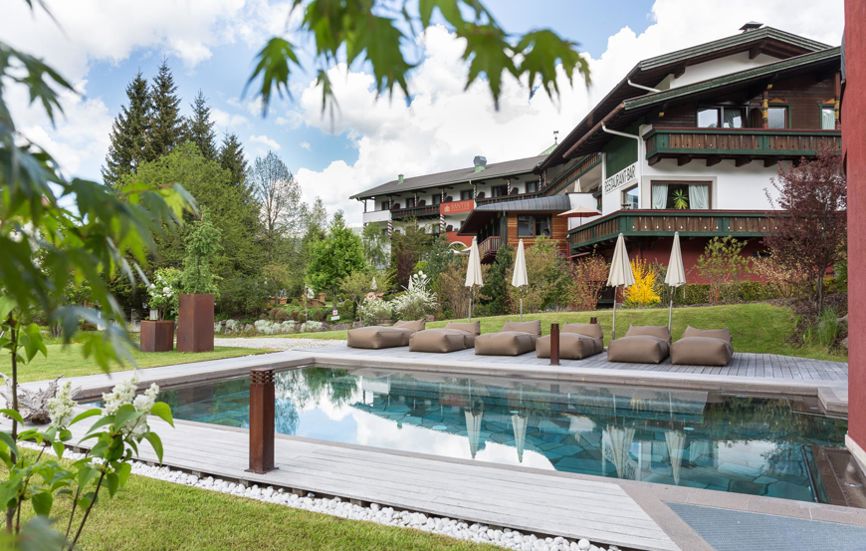 Hotel Santer in Toblach mit Pool