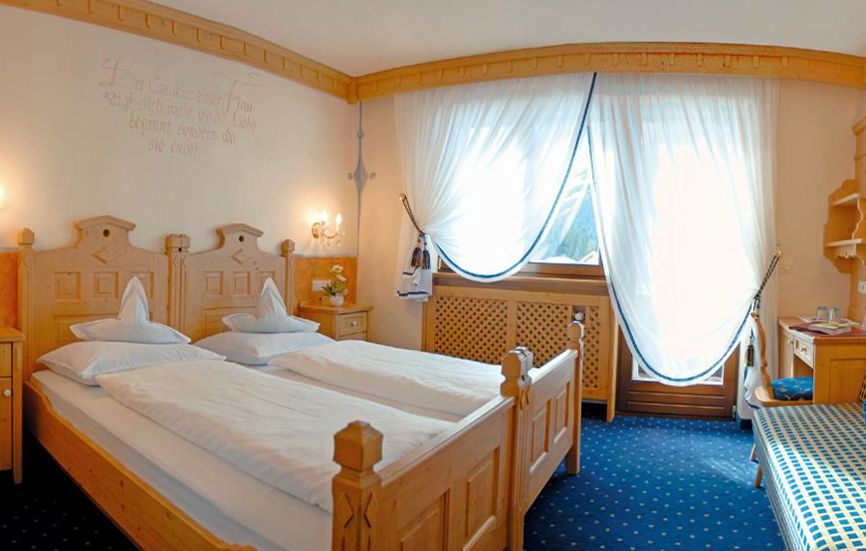 Hotel Santer Zimmer Edelweiß Panoramablick2