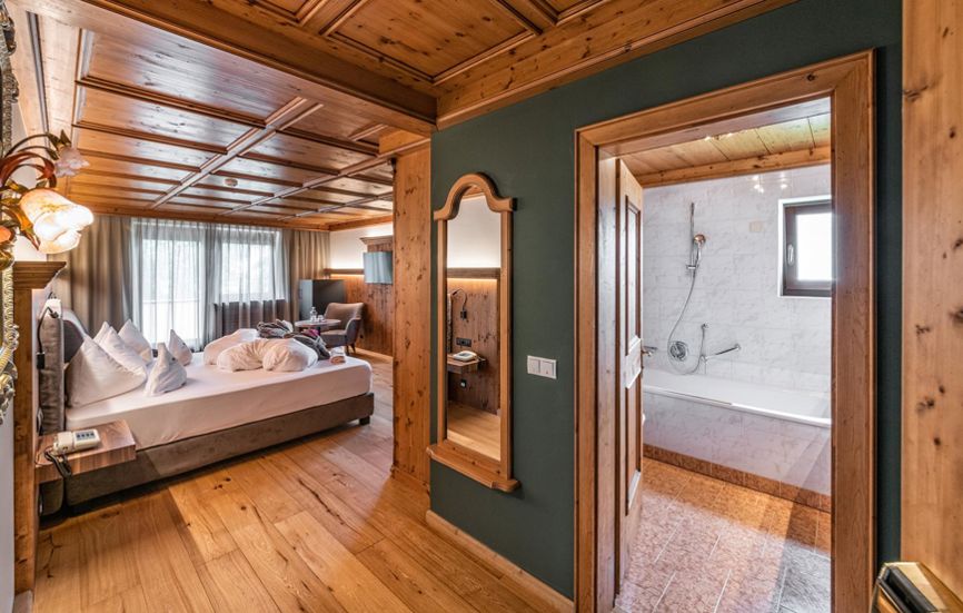 Double room Landro in Biedermeier style